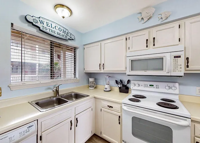 Partial Lagoon-view Charming With Access Minutes Away Holiday home