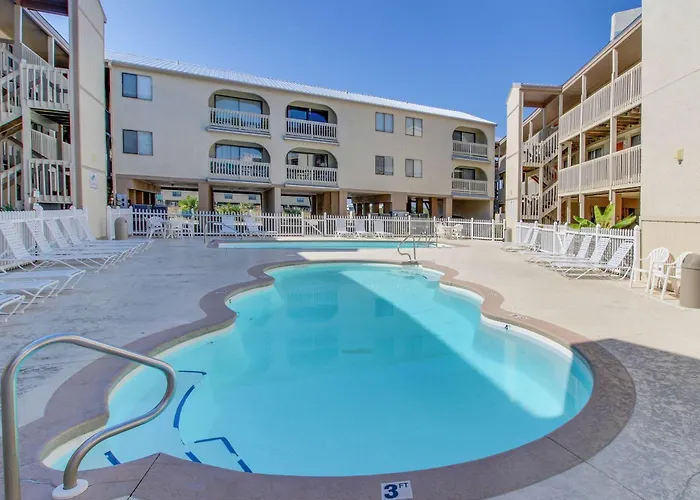 Partial Lagoon-view Charming With Access Minutes Away Gulf Shores